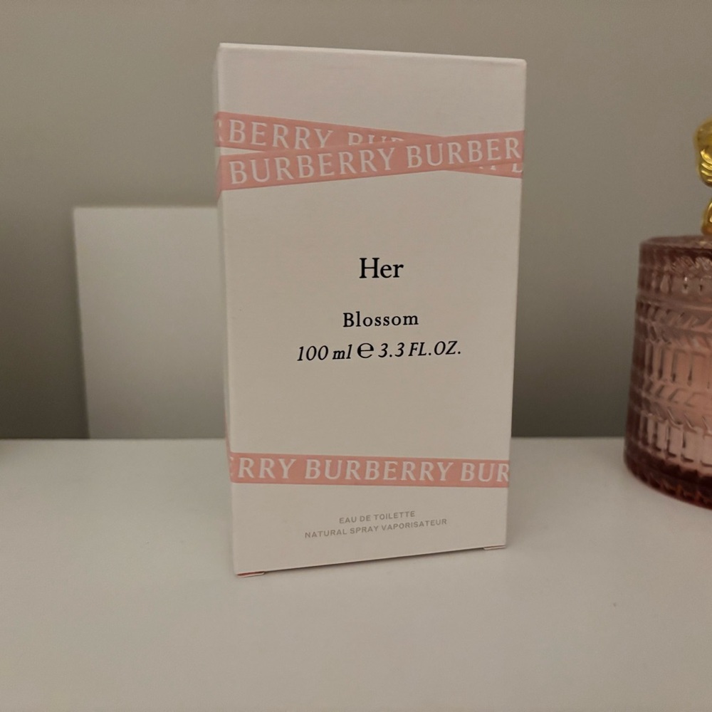 Burberry Pink and White Makeup for a Radiant Look